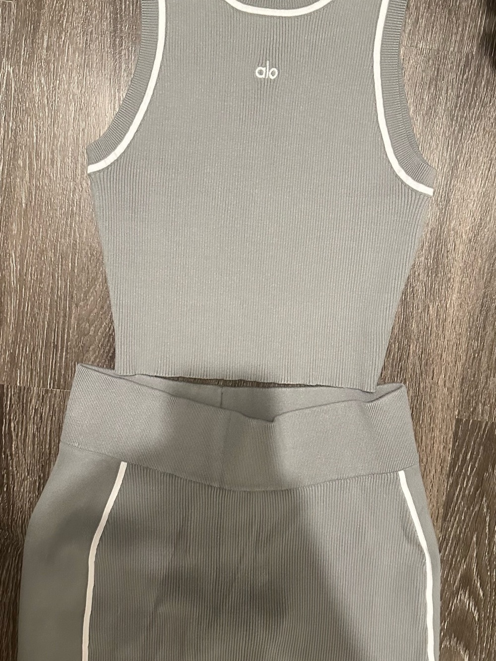 ALO Yoga Grey Ribbed Tank and Skirt Set with White Trim